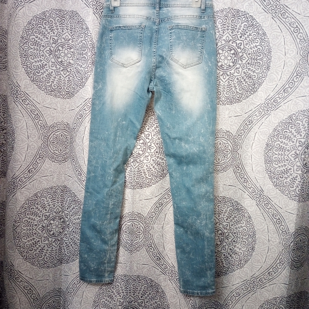 NWT Blue Topic Distressed Patchwork Paint Slapper SkinnyLeg Jeans Size Junior5/6 - Picture 12 of 12
